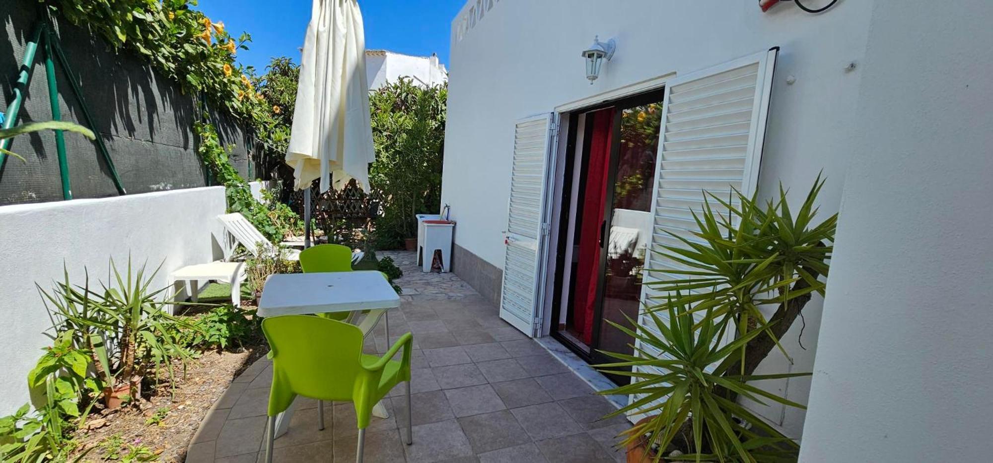 Lemon Tree Relaxing Guesthouse Лагос Екстериор снимка
